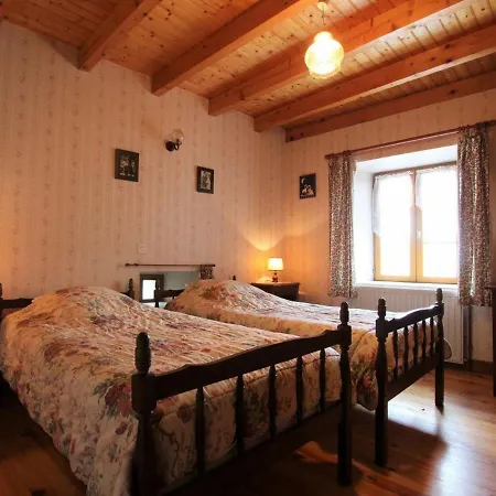 Gite Rural Avec Cheminee, 3 Chambres, 3 Salles De Bain, Proche Lavoute-chilhac - Fr-1-582-56 度假居